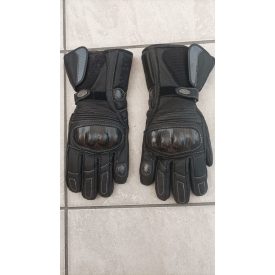 HELD AKITO KESZTYŰ TÉLI FEKETE S